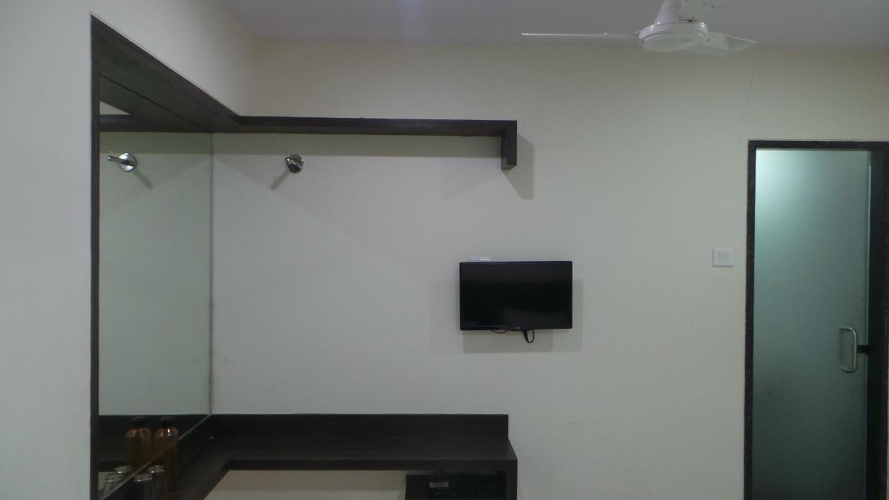 Hotel Gemini Mumbai Exterior photo